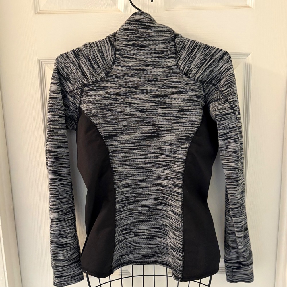 Avalanche Womens Small 1/4 Zip Thermal Layering Top Grey/Black Athleisure - Picture 3 of 10